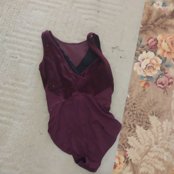 Burgandy Leotard - Picture 2 of 2
